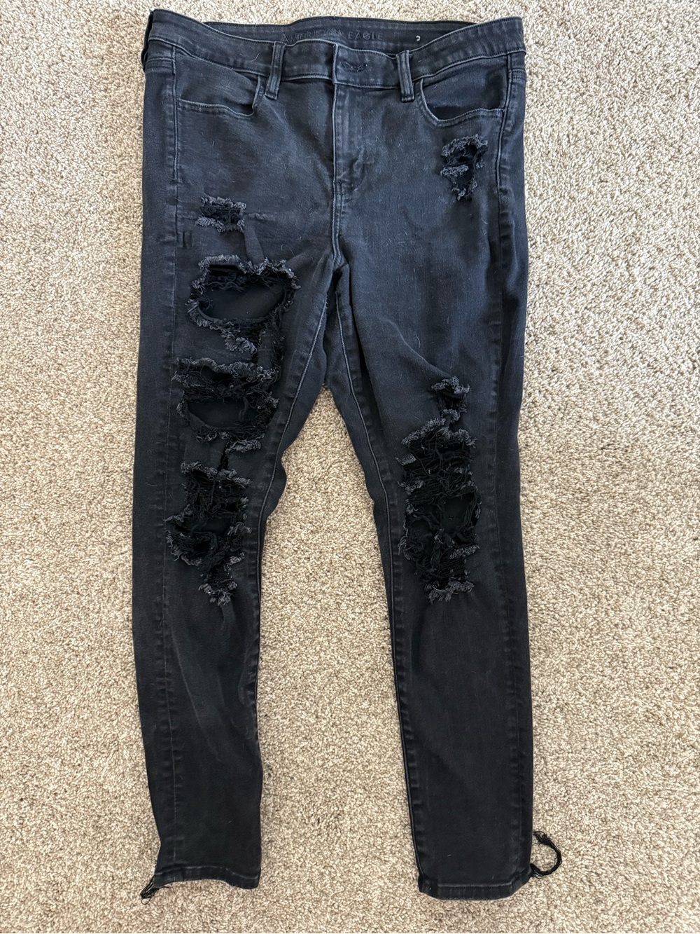 American Eagle Black Distressed Women's Skinny Jeans